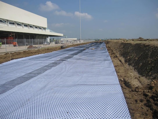 geotekstil-non-woven-vs-woven-multibangun-1