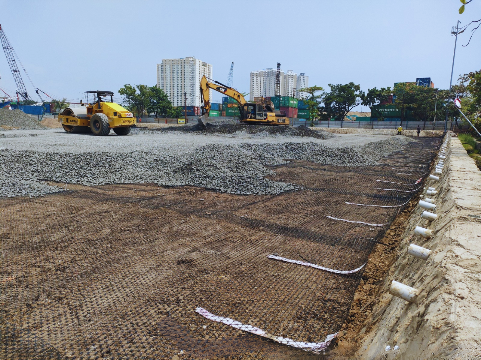 Case Study stabilisasi tanah dasar PETI KEMAS pelabuhan sunda kelapa