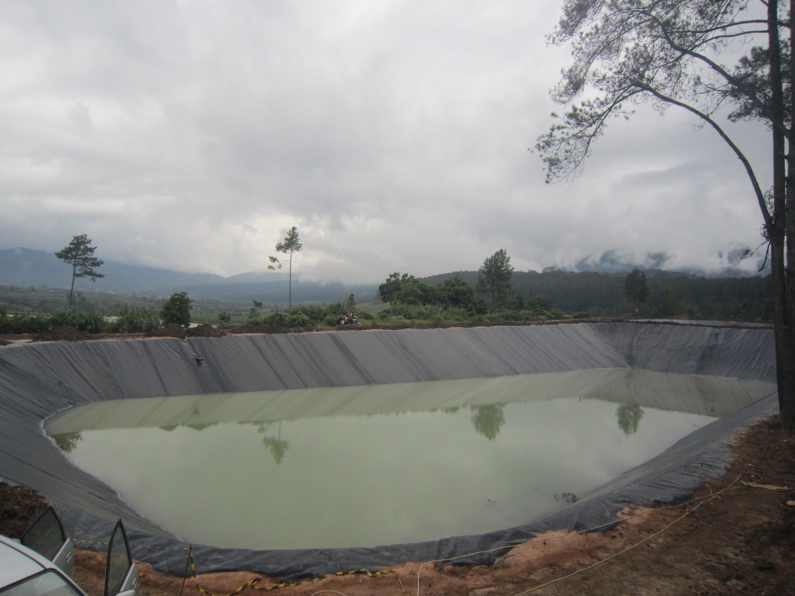 Kolam Air Bersih & Kolam Limbah Menggunakan Huitex Geomembrane, Karo-Sumatra Utara